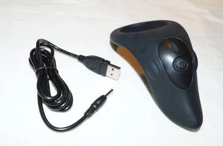 Wonder Ring de Love To Love et son câble de chargement USB