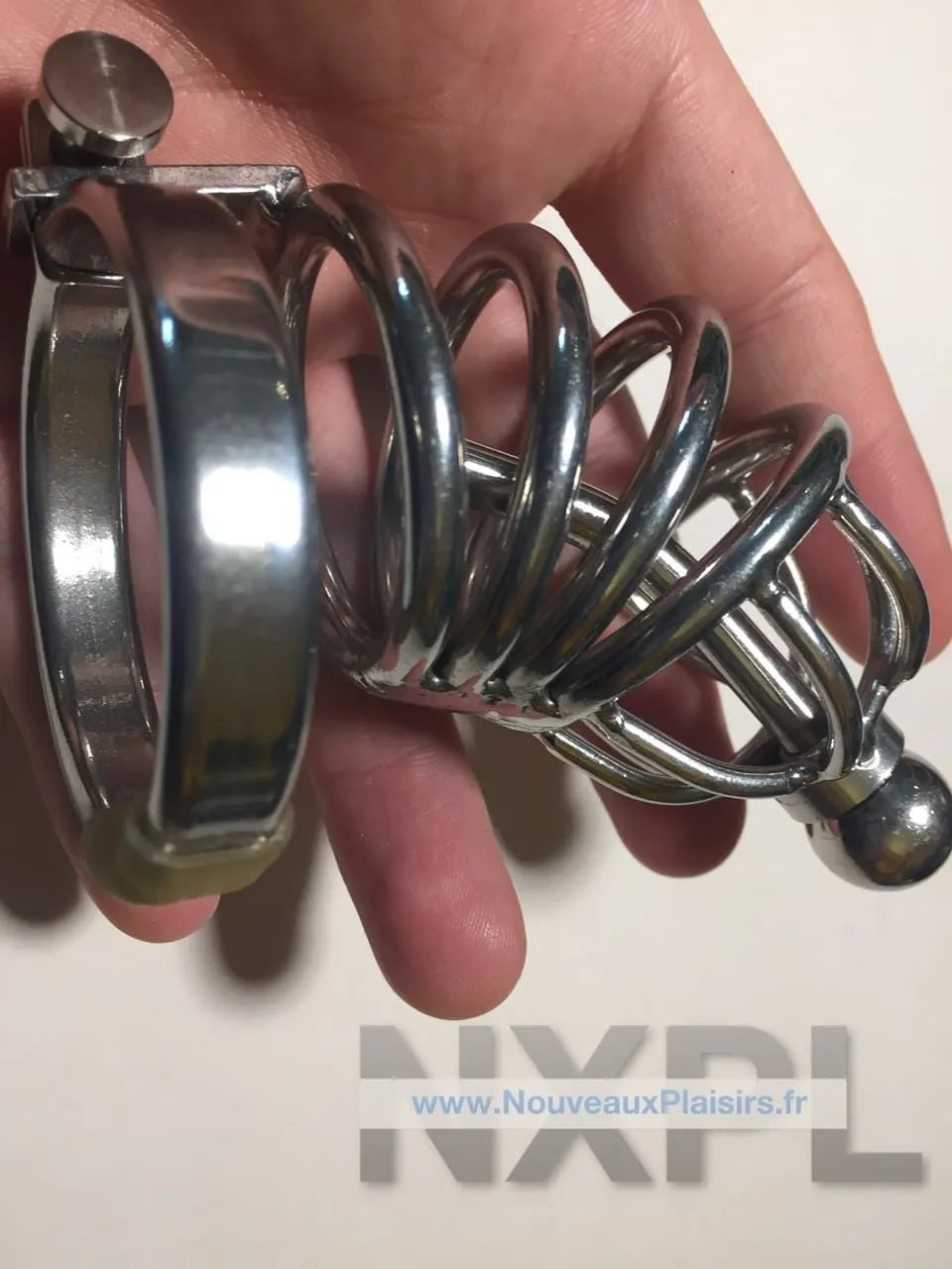 Test de la cage de chasteté Asylum 4