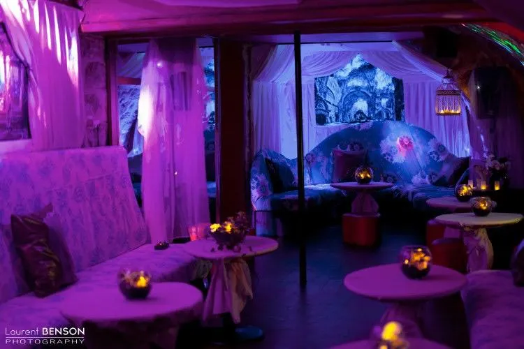 Décoration temporaire du club Le Cupidon