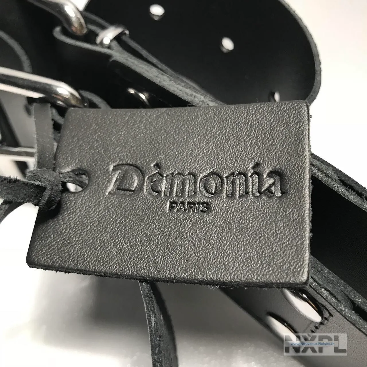 Test des contraintes cuisses et sangles Dèmonia : l'accès total au plaisir