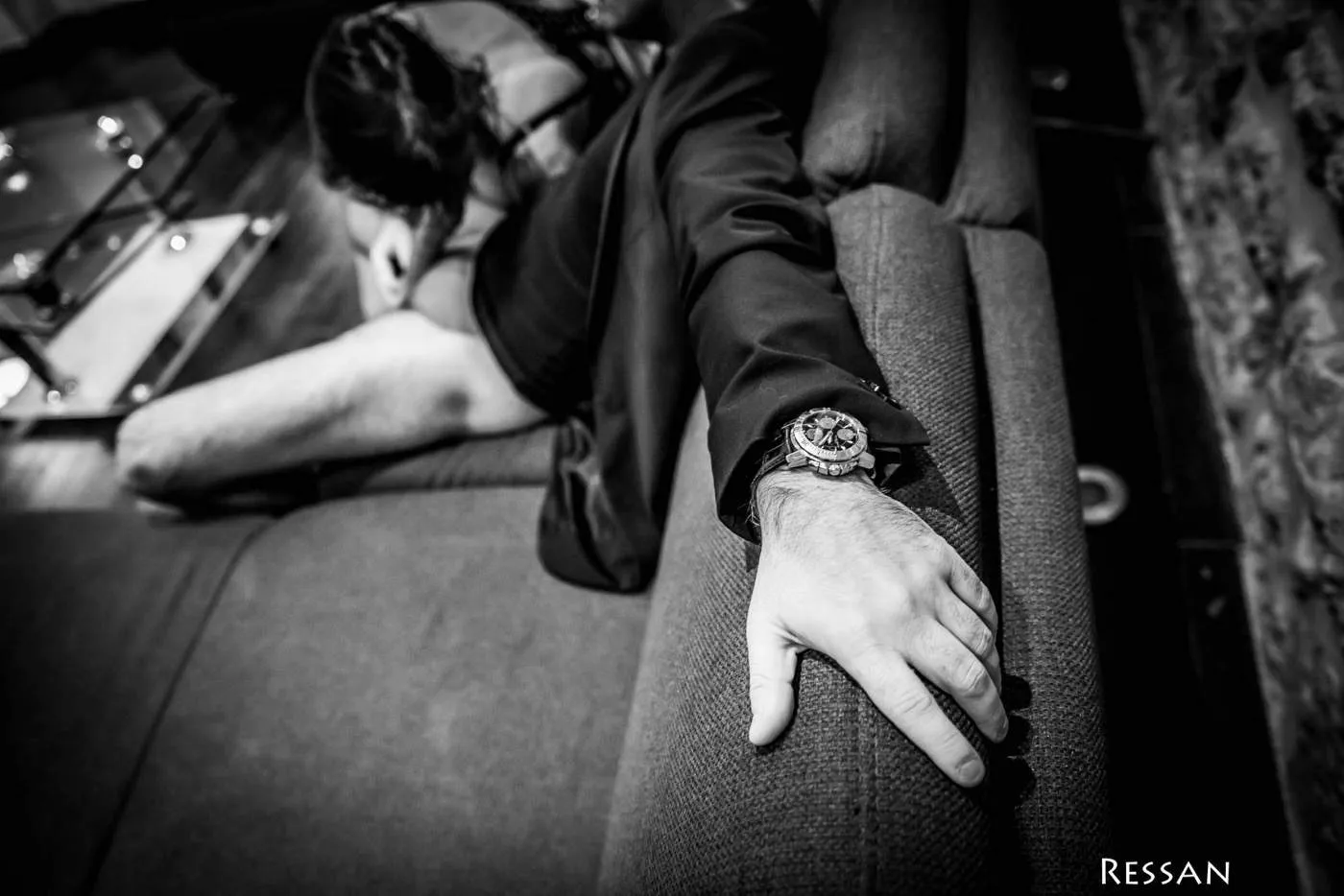 Portrait artistique de Ressan dans son univers photographique