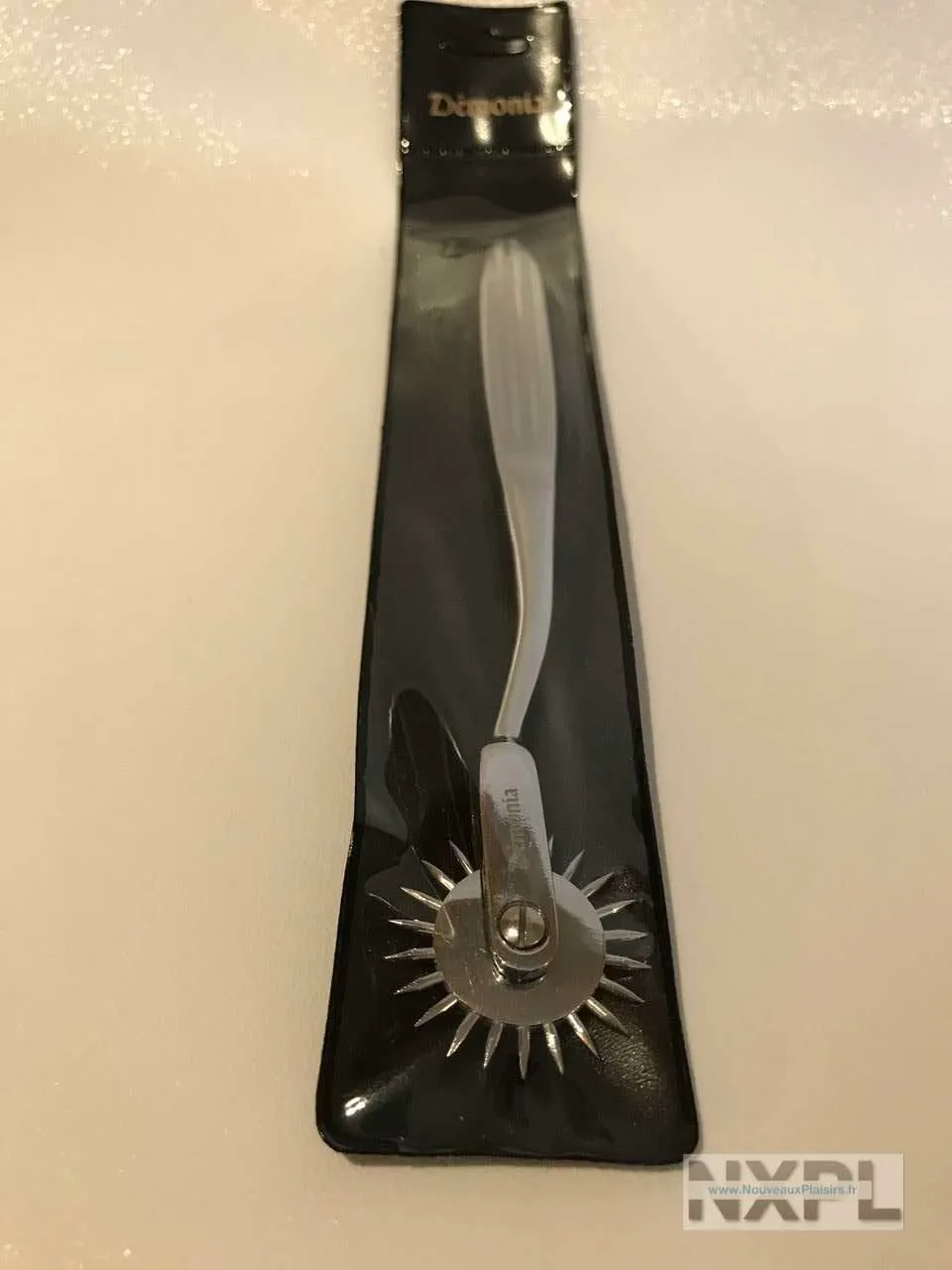 Packaging de la roue à pics 1 rang Dèmonia montrant l'emballage cartonné