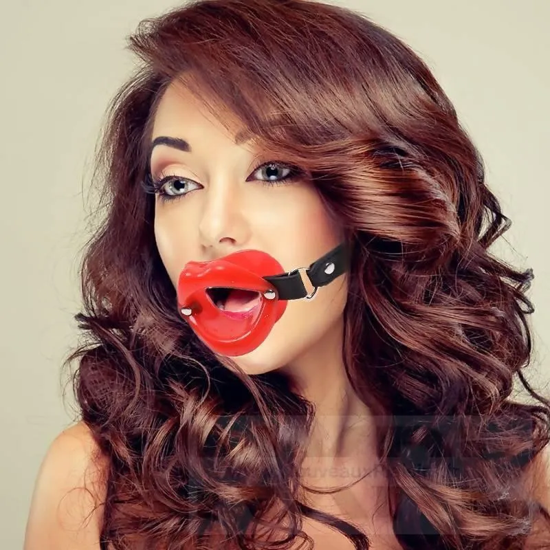 Test du bâillon lèvres rouges pour Dildok