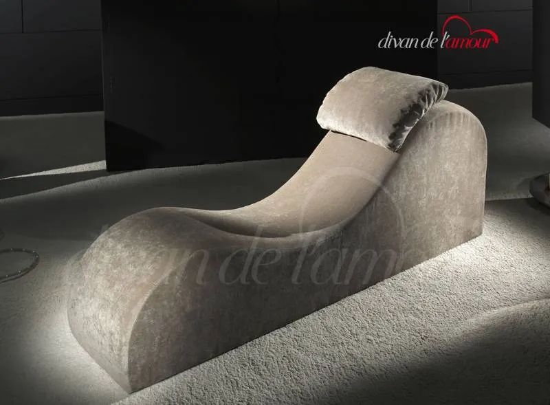 NXPL-divan-de-lamour-le-modele-cupido-02