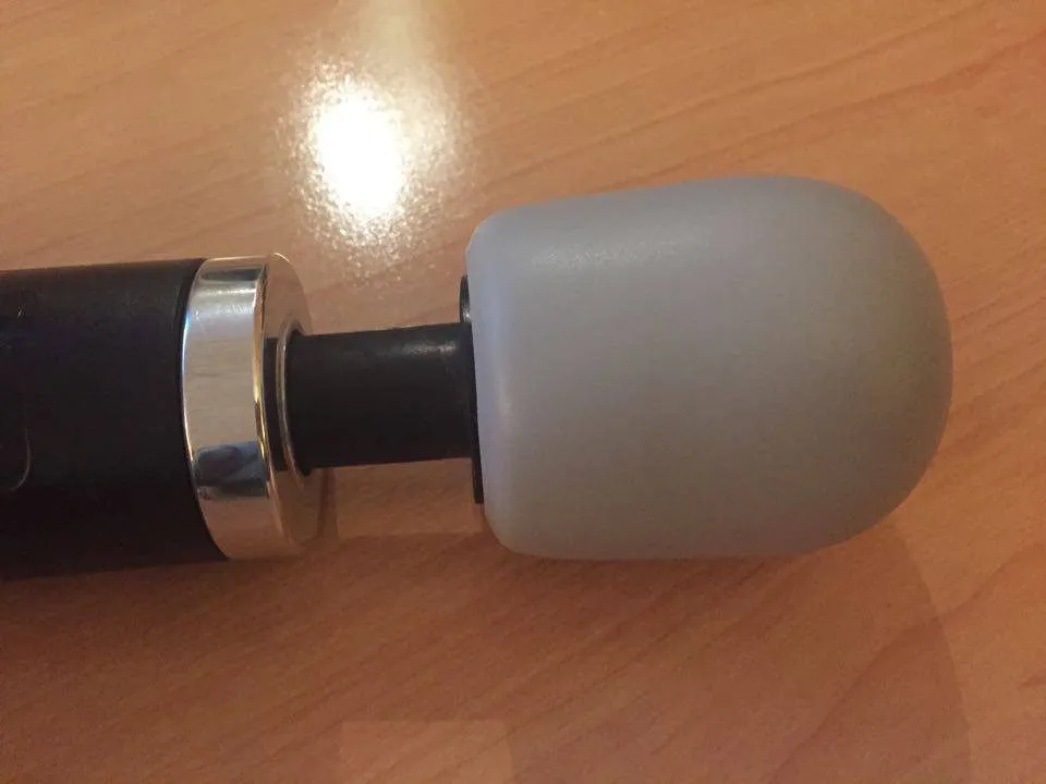 Gros plan sur la tête en silicone médical du Doxy Wand Massager