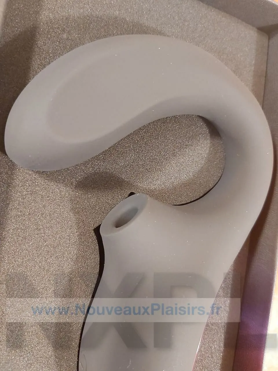 Lelo Enigma en situation d'utilisation pour stimuler le point G