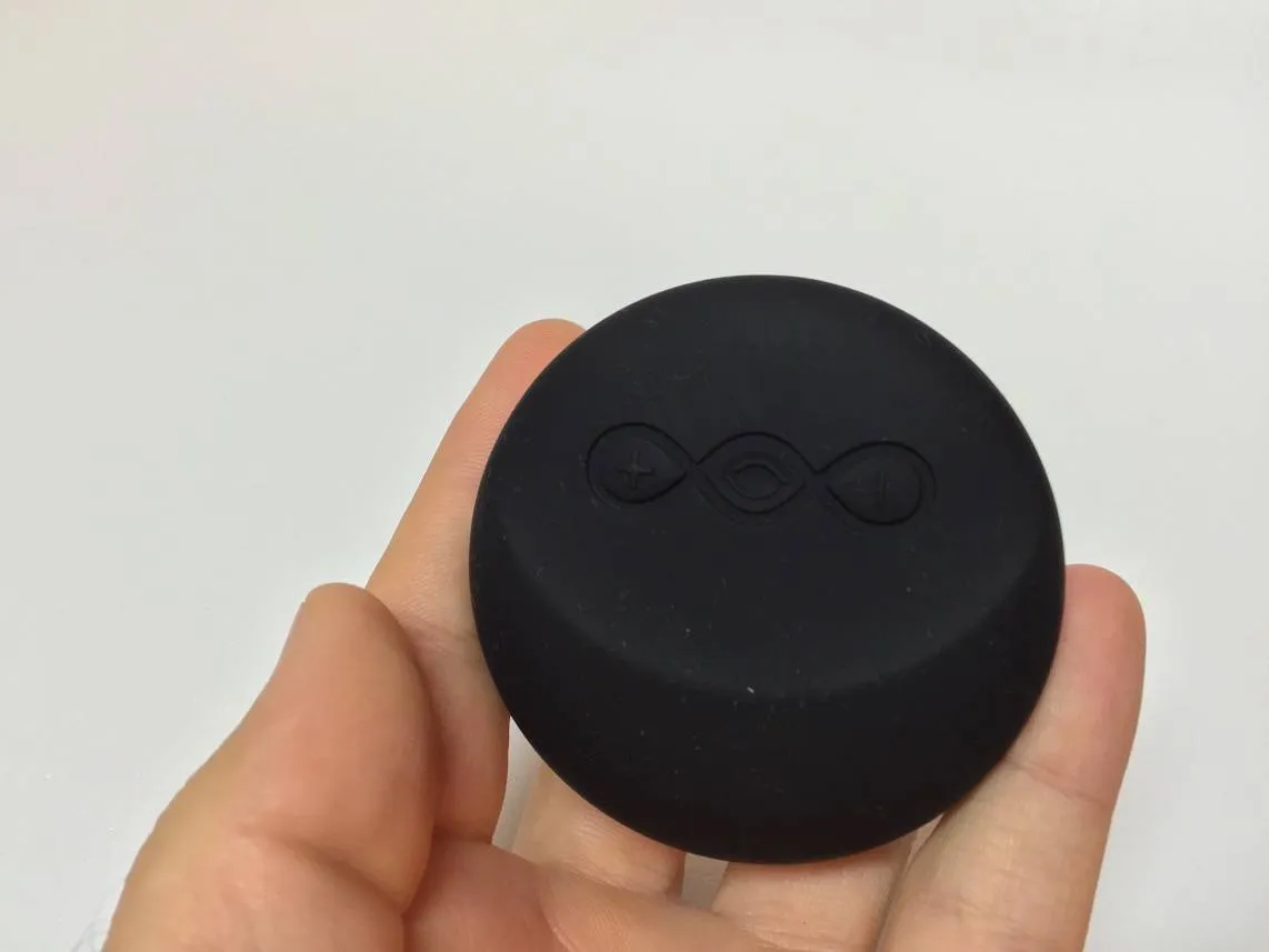 Vue rapprochée du masseur prostatique Lelo Hugo