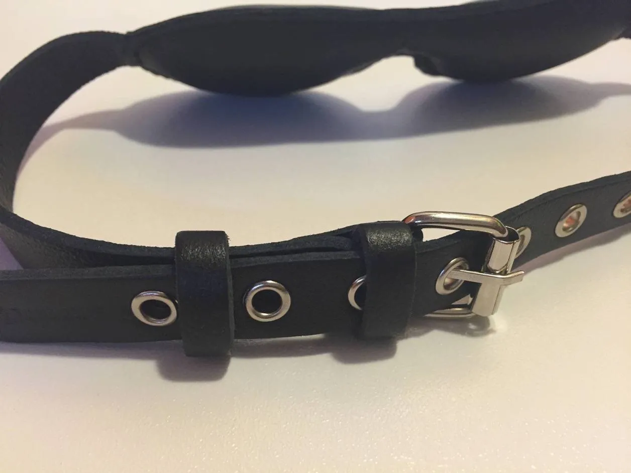 Vue latérale du masque en cuir Dèmonia