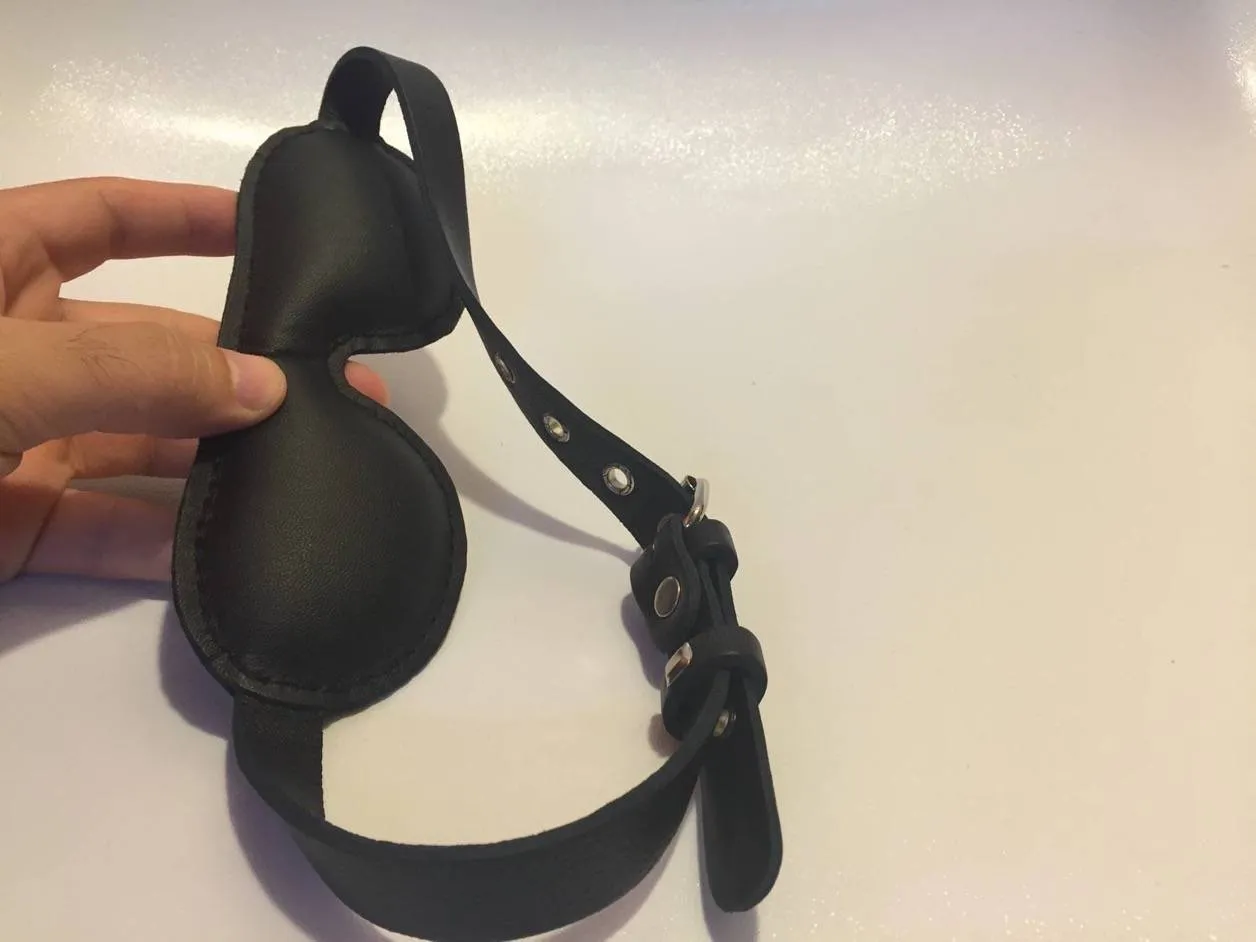 Détail du masque en cuir Dèmonia et son molletonnage