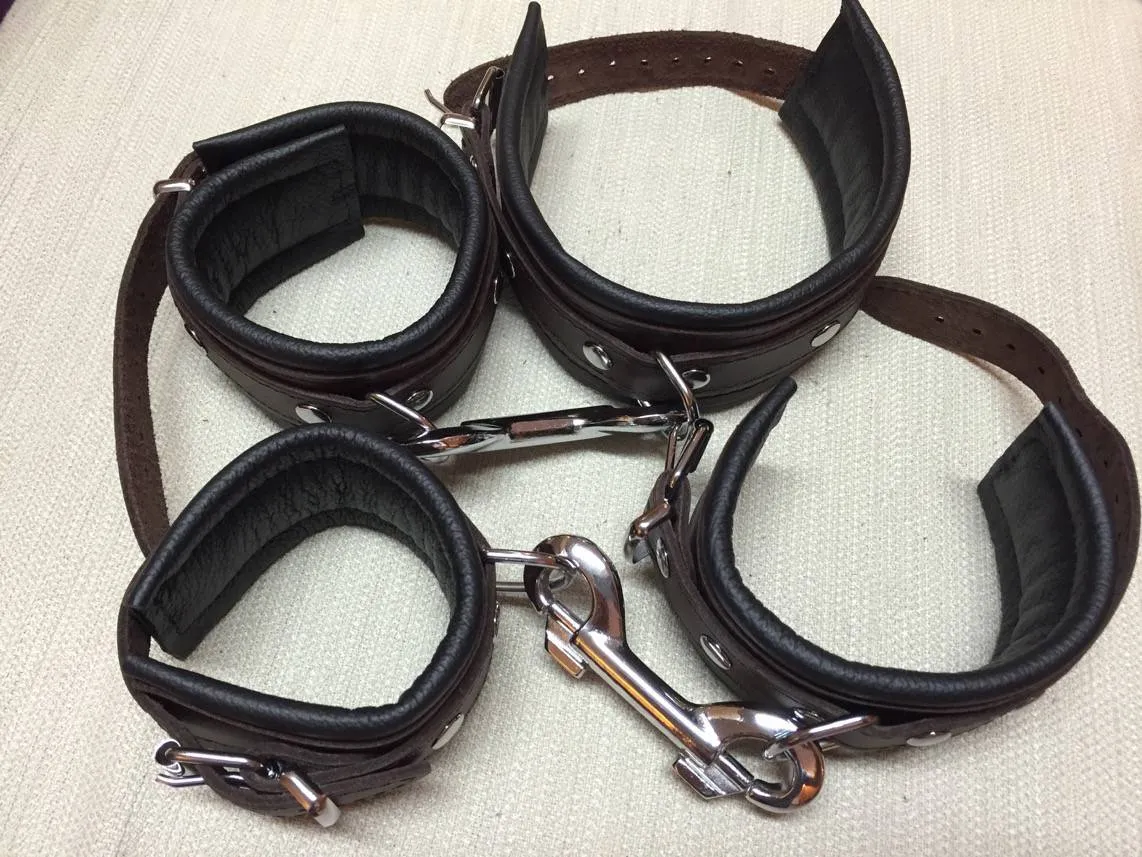 Kit complet de menottes et chevillères en cuir marron Dèmonia