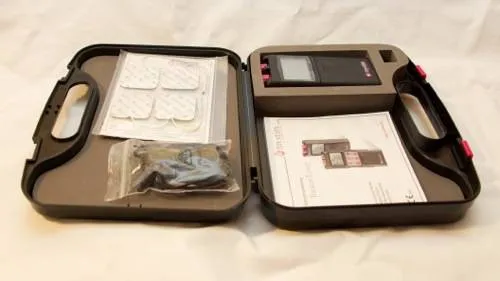 Contenu du coffret Mystim Tension Lover avec fils et notice