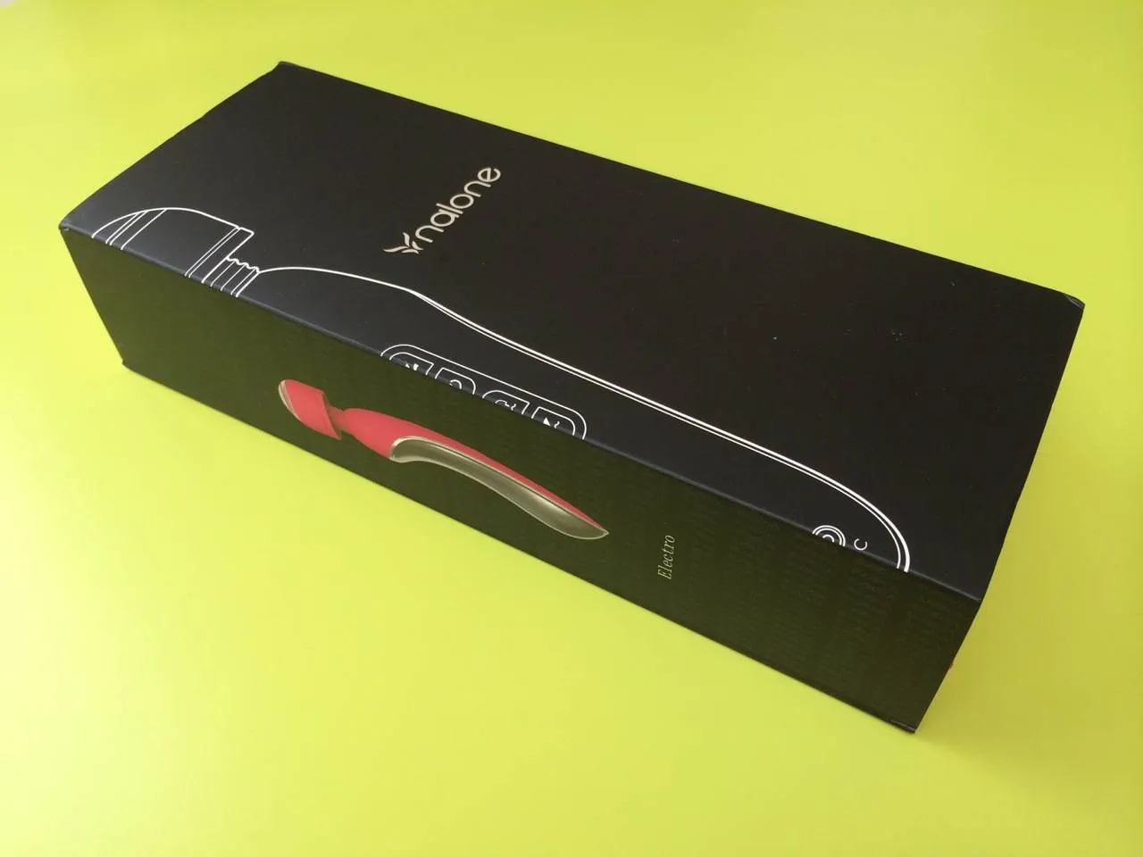 La belle boîte noire du vibromasseur Nalone Electro