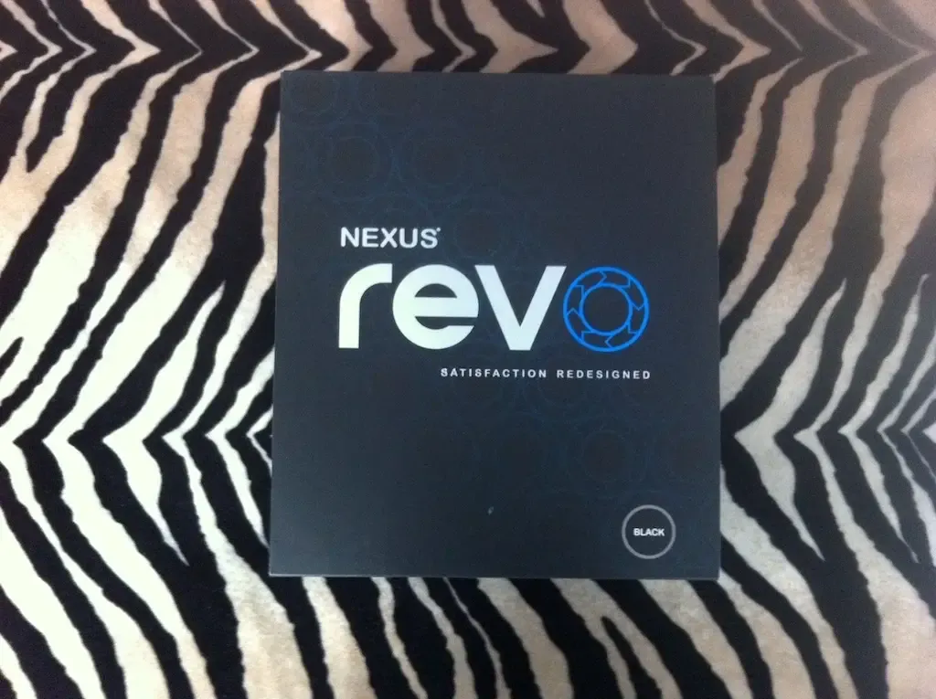 Masseur prostatique Nexus Revo, design innovant avec tête tournante