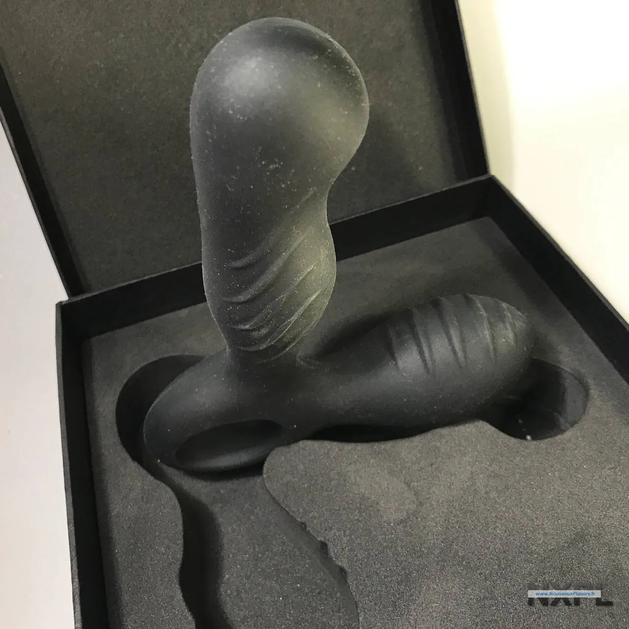 Corps du masseur Nomi Tang Spotty avec rides en silicone