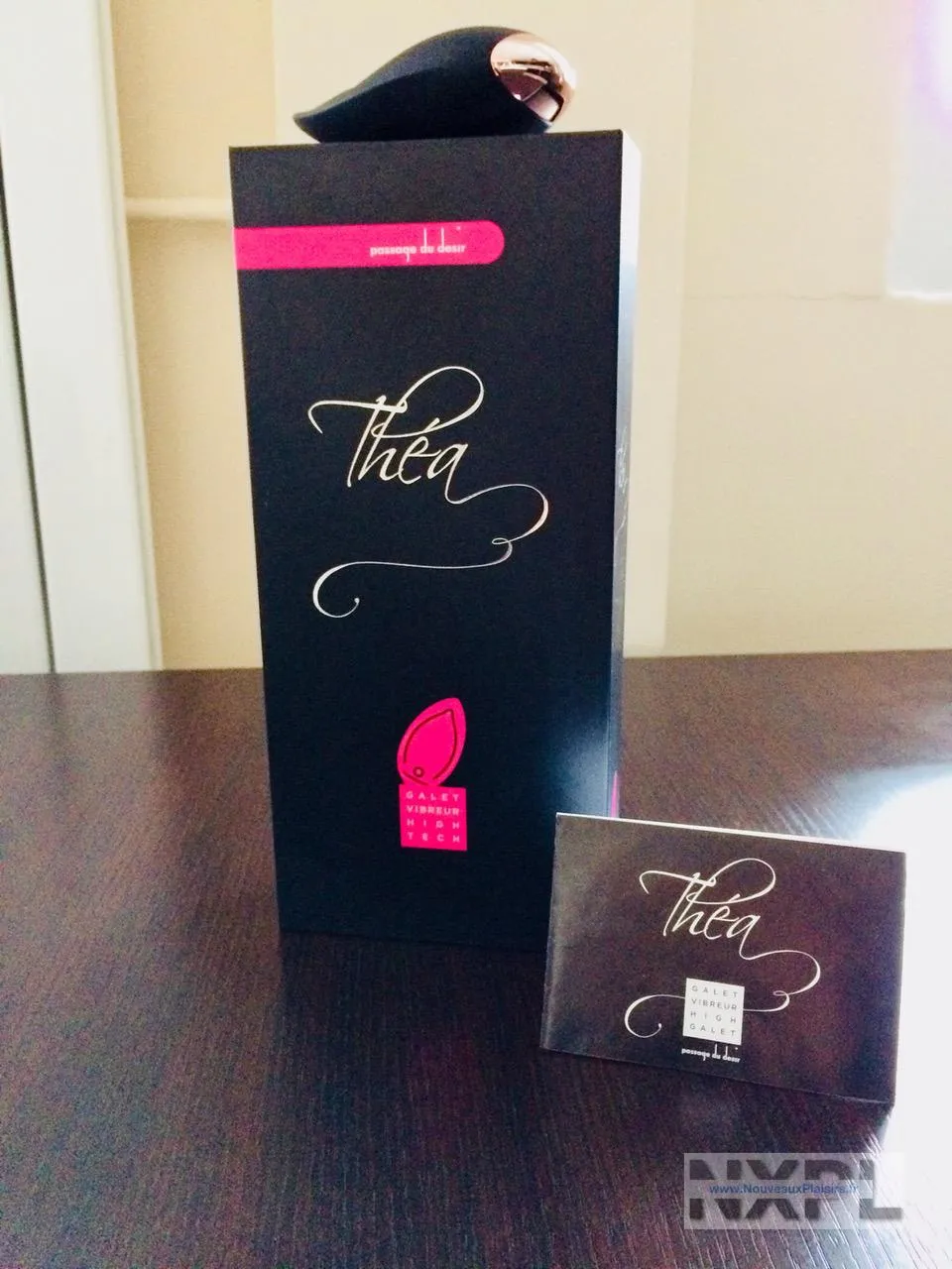 Boîte et présentation du galet vibrant Passage du Désir Théa