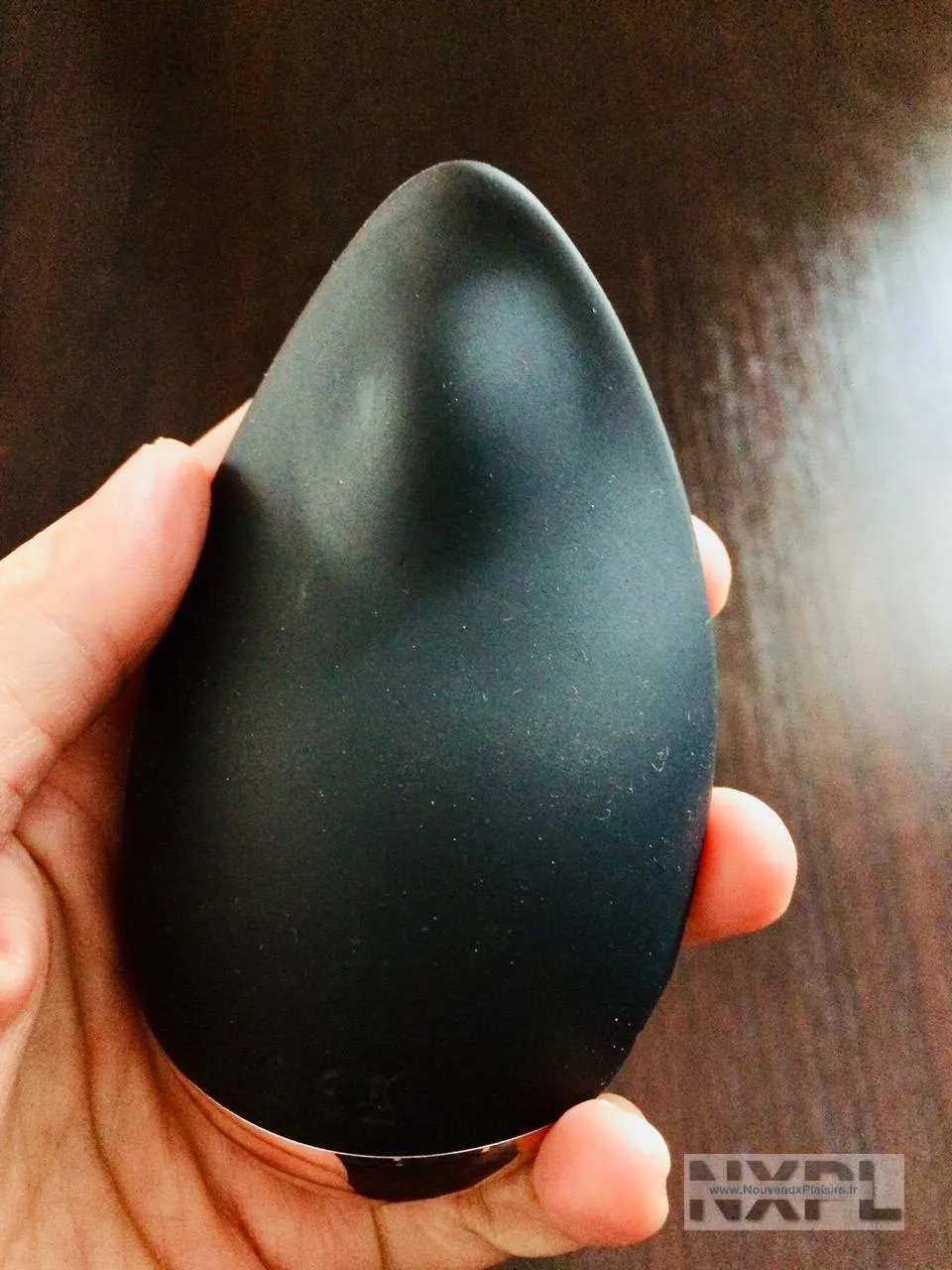 Détail du bouton de commande du stimulateur Théa