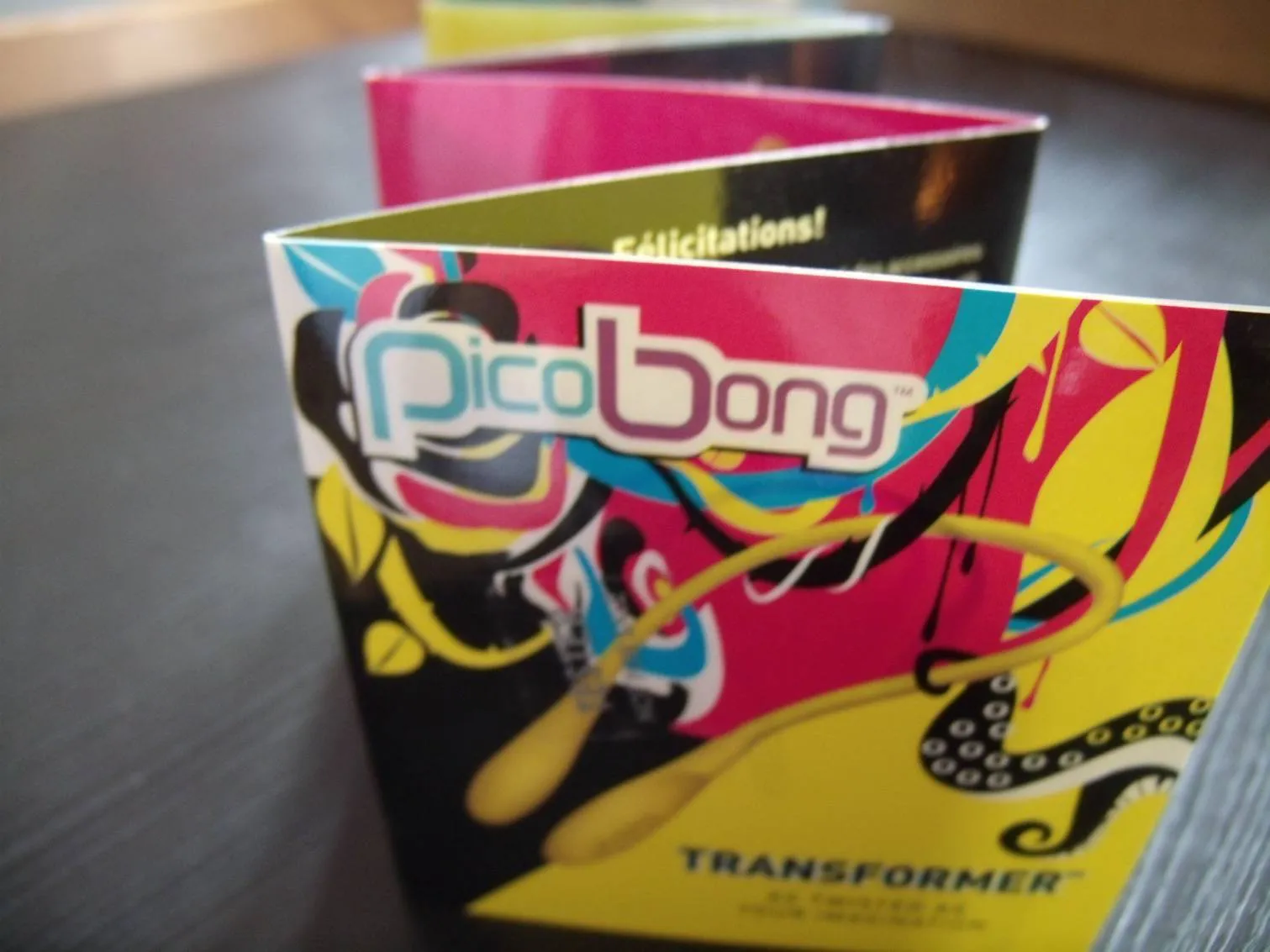 Vibromasseur Picobong Transformer, forme flexible et rose bonbon