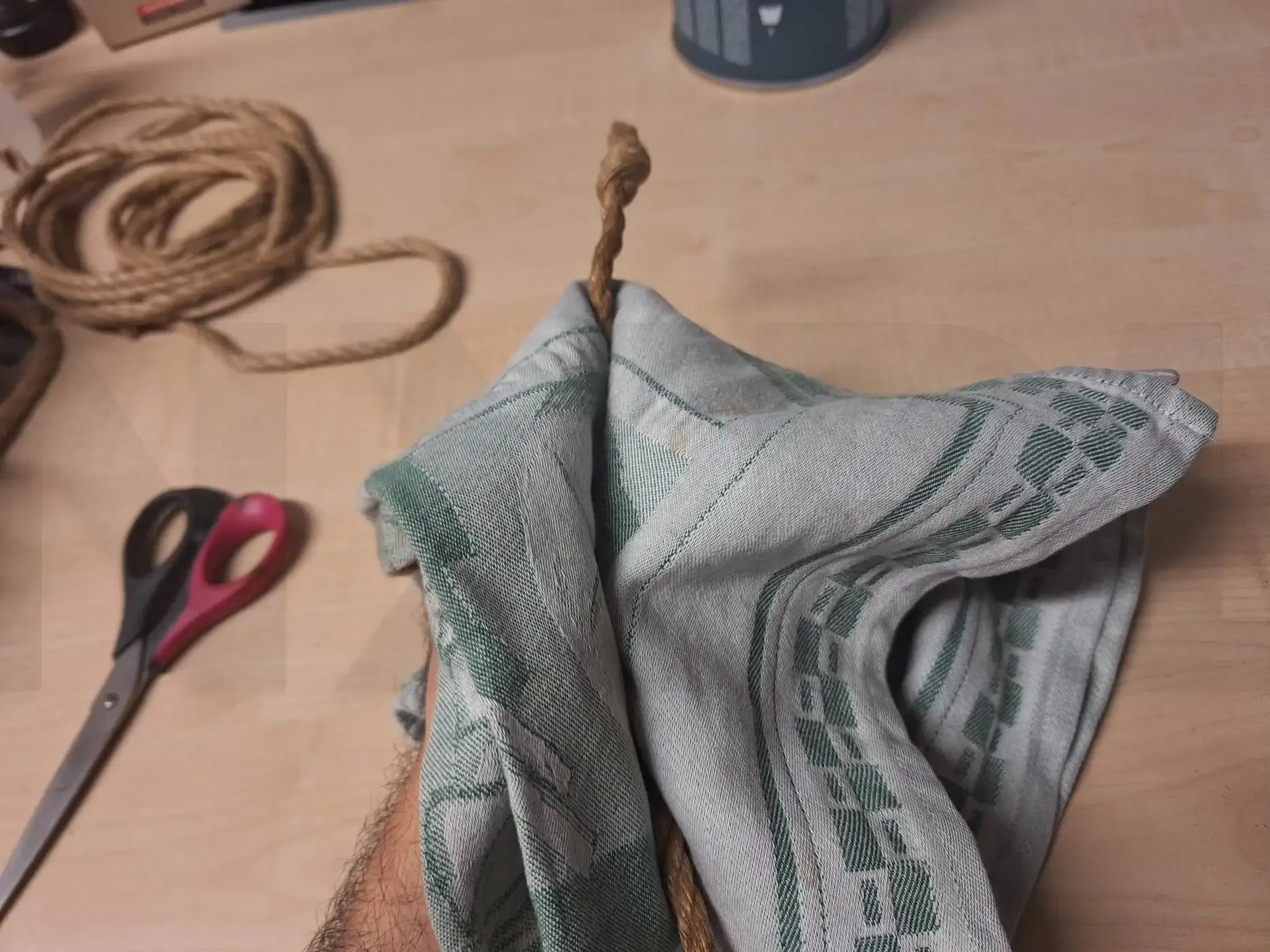 Action de nettoyage de la corde de
Shibari