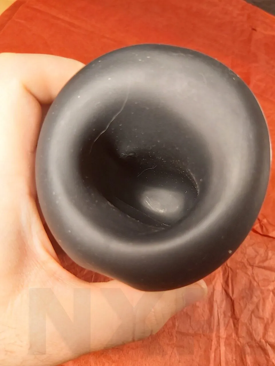 Détail de la forme de la gaine du Satisfyer Men Heat Vibration