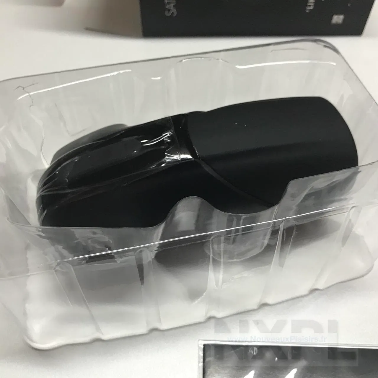 Contenu de la boîte du Satisfyer Men Vibration avec cordon USB