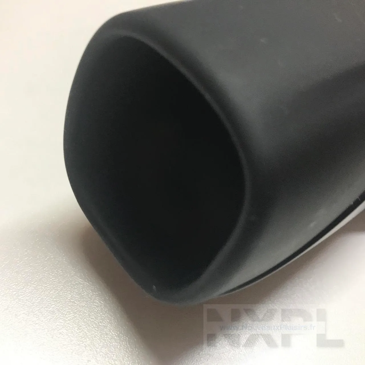 Vue rapprochée de l'orifice en silicone du Satisfyer Men Vibration