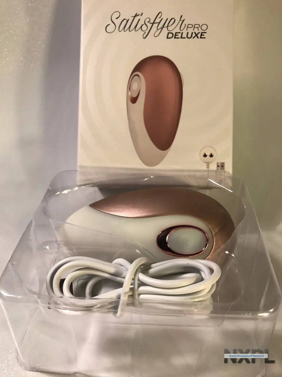 Test du stimulateur clitoridien aspirant Satisfyer Pro Deluxe - NXPL