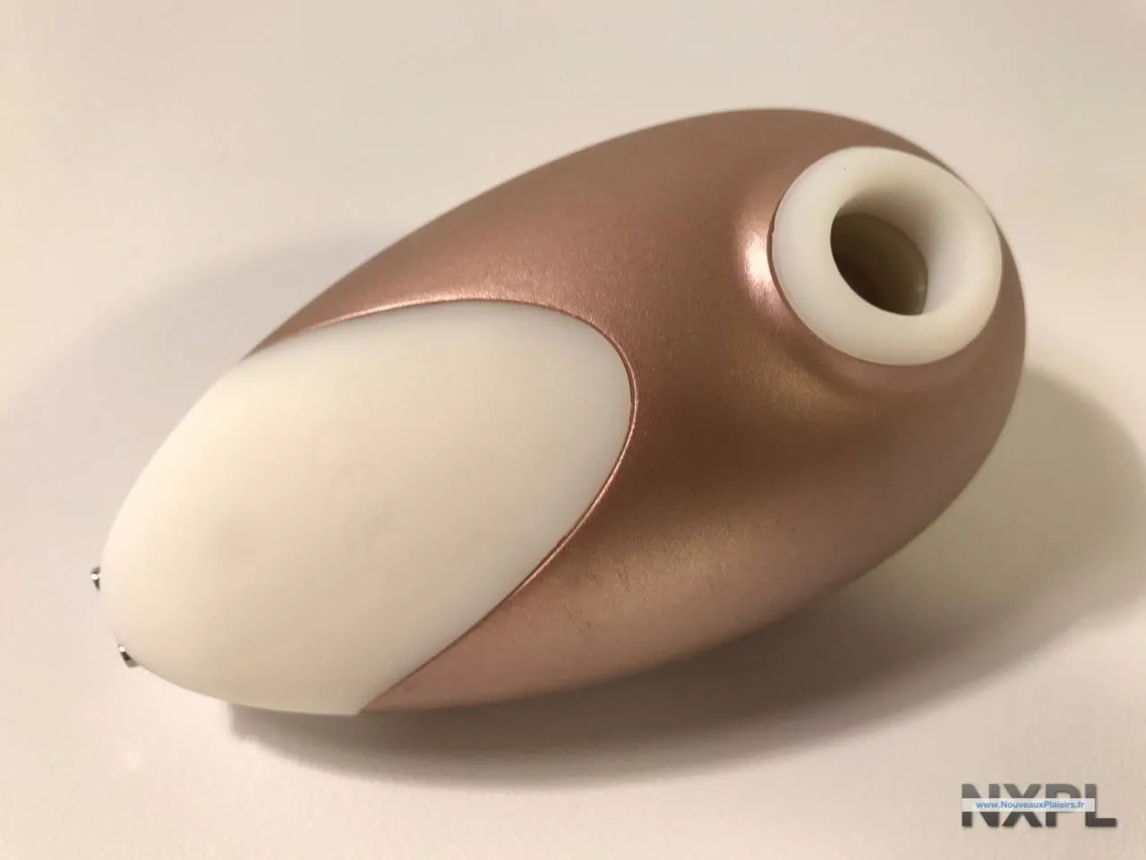 Test du stimulateur clitoridien aspirant Satisfyer Pro Deluxe - NXPL