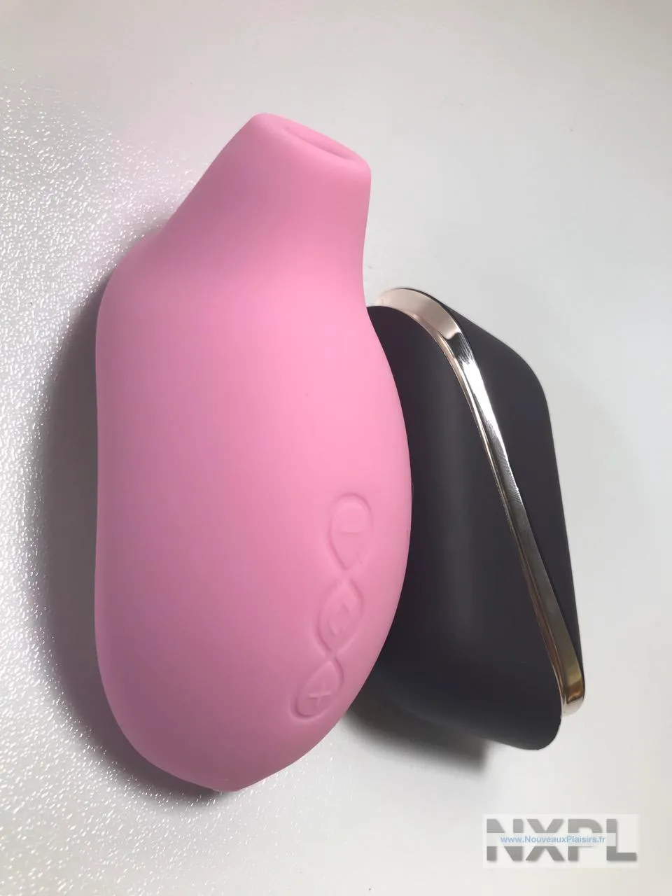 Satisfyer Pro Traveler en main