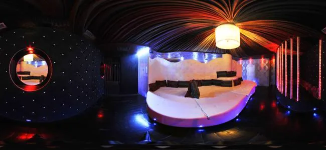 Sauna 2+2 et son acolyte l'Histoire d'O - Cap d'Agde