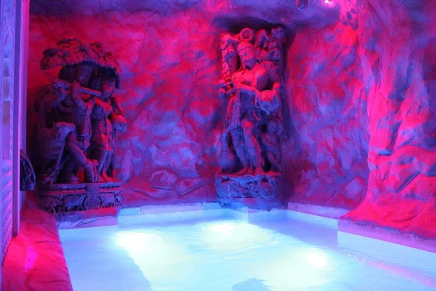 Sortie, visite et avis sur le sauna libertin l'Eclipse à Paris - NXPL