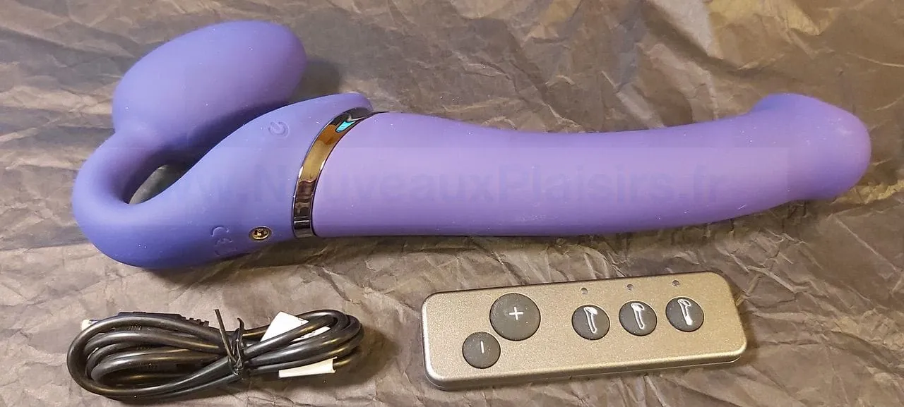 Présentation du Strap-On-Me — Bendable Vibrating Strap-on