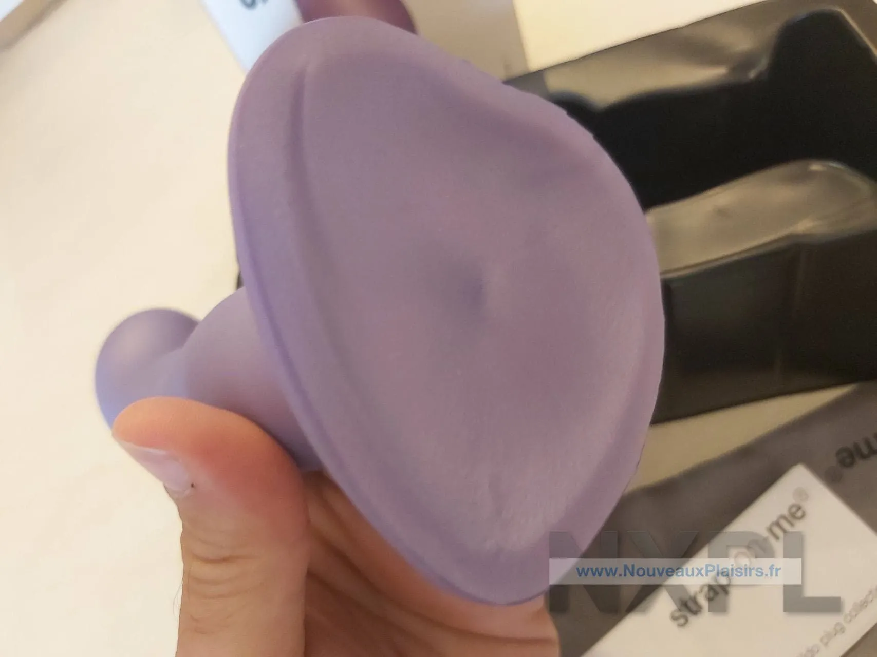 nxpl straponme dg 03