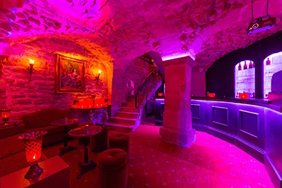 A la découverte du club libertin Le Taken
