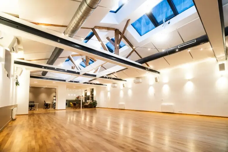 La salle de danse des soirées Tantra de Deva