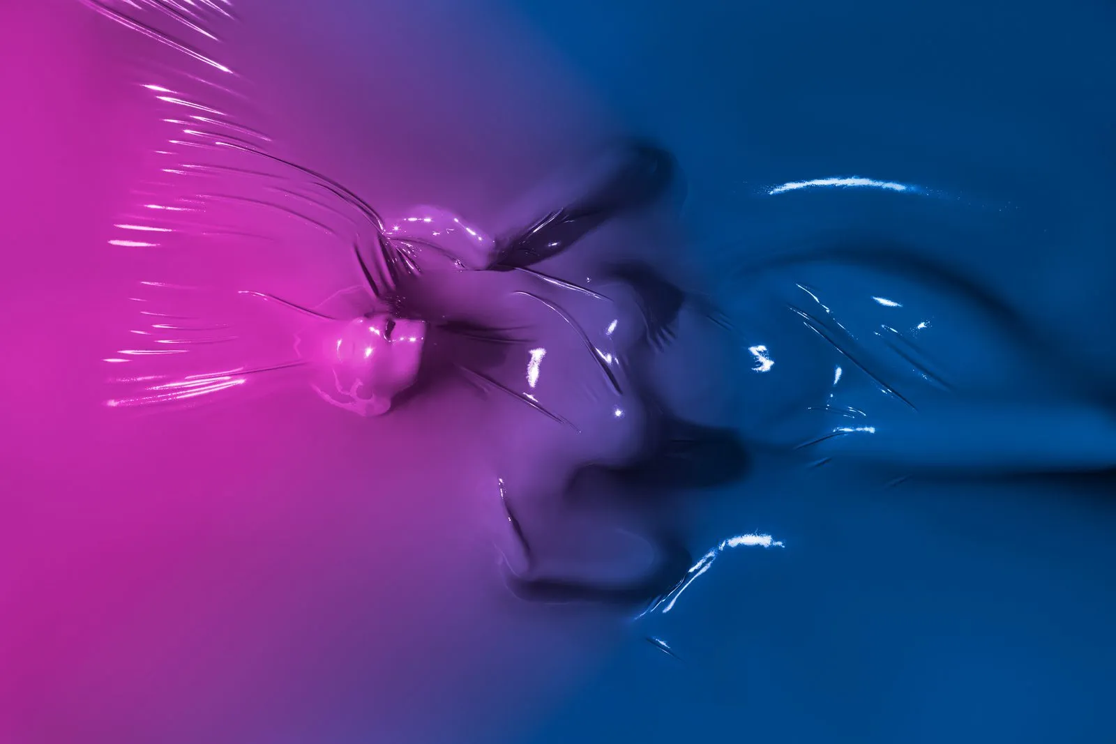 Latex extrême, découverte du Vac Bed