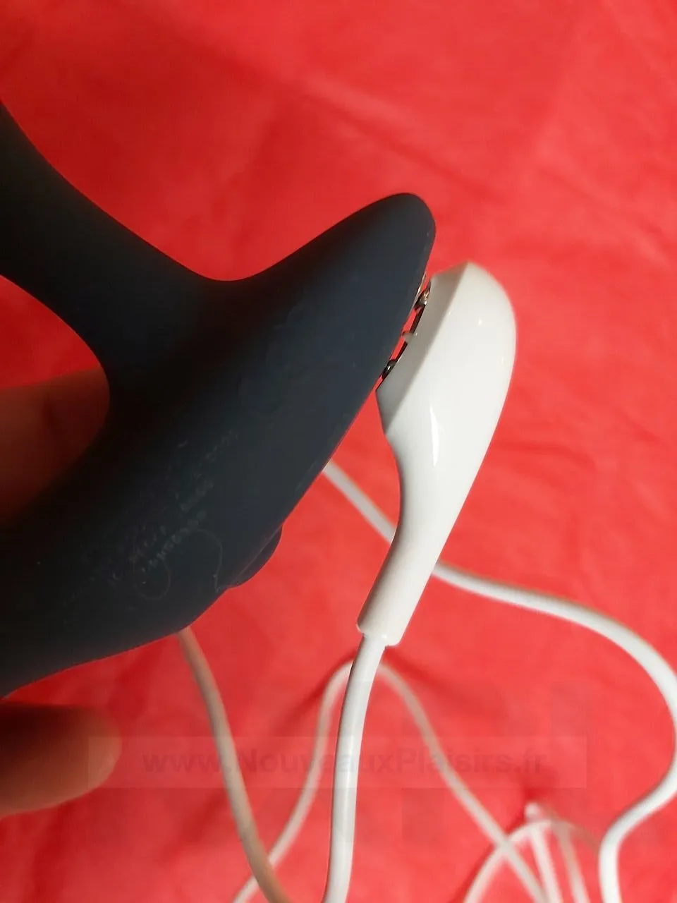 Système de chargement magnétique du We Vibe Vector