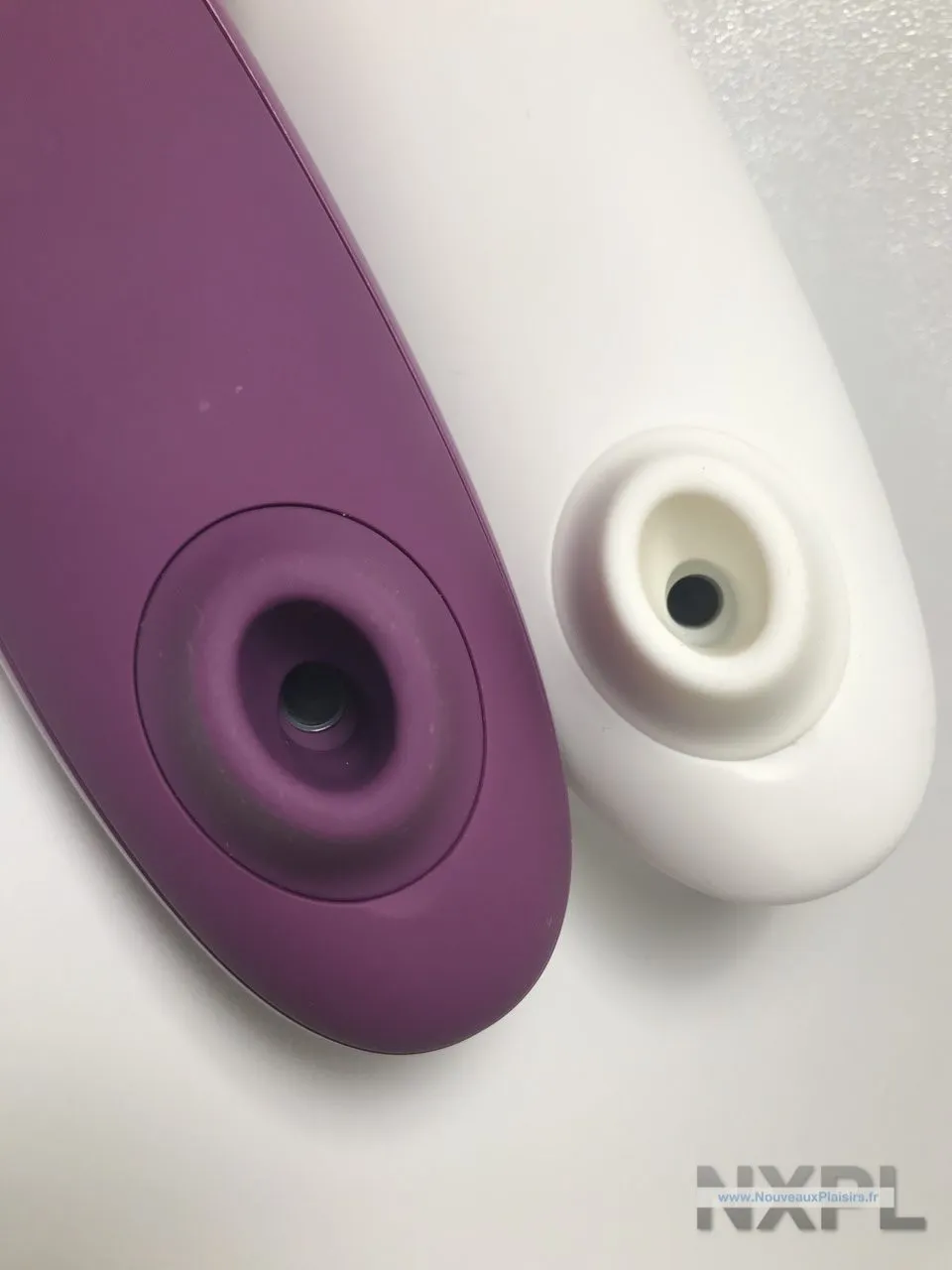 Gros plan sur l'embout d'aspiration en silicone du Womanizer Classic