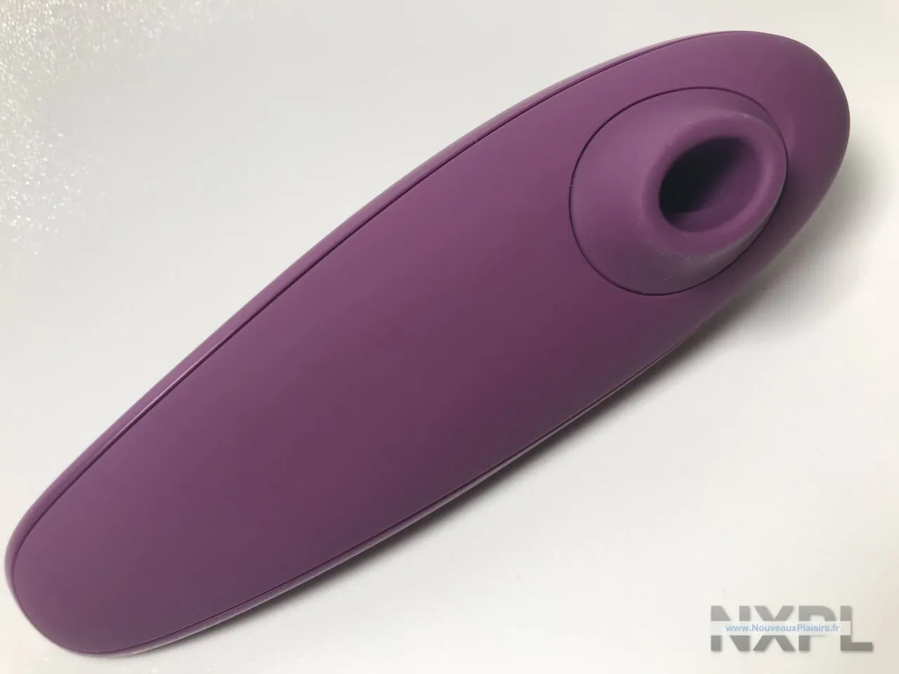 Vue d'ensemble du stimulateur clitoridien Womanizer Classic violet