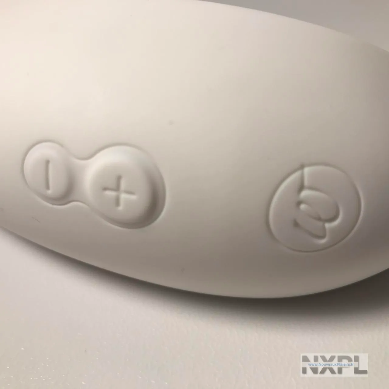 nxpl womanizer premium blanc 05