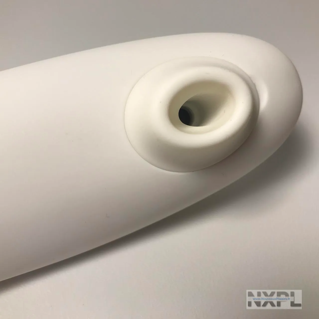 nxpl womanizer premium blanc 06