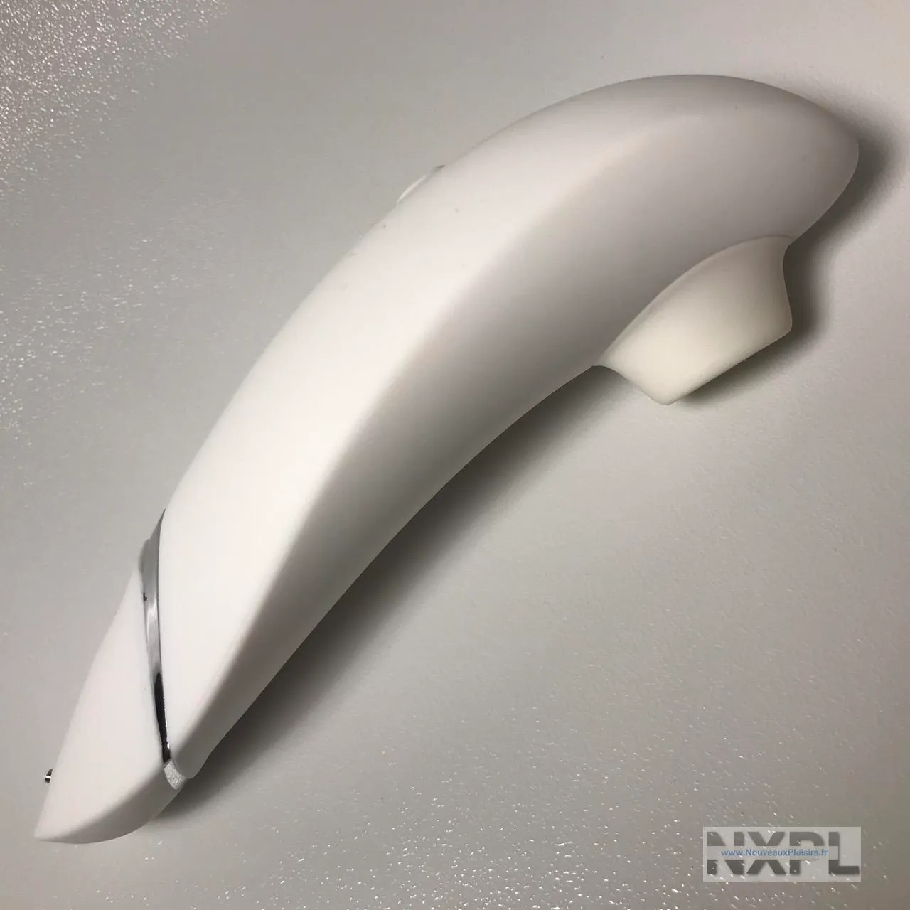 Test du Womanizer Premium Blanc - La nouvelle référence des stimulateurs clitoridiens - NXPL