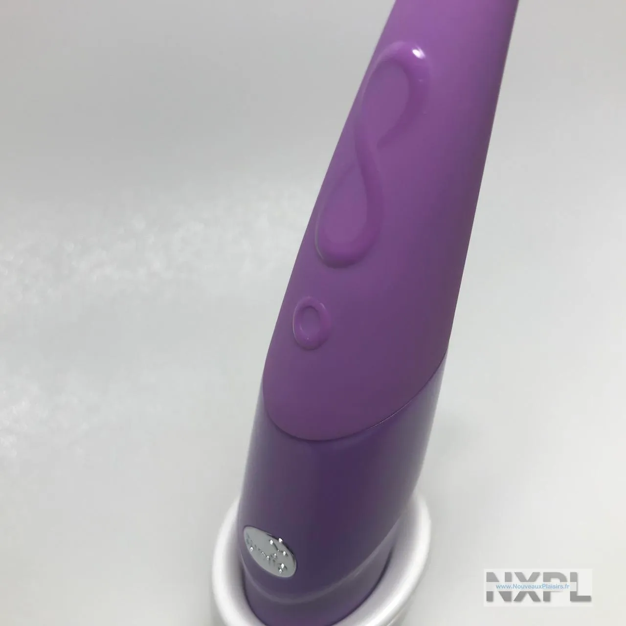 Détail du design du Zumio Caress