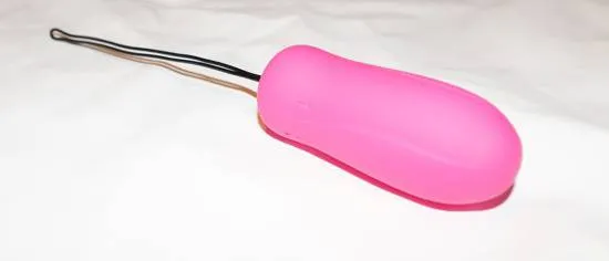 Détail de l'œuf Cry Baby 2 et de son cordon de retrait