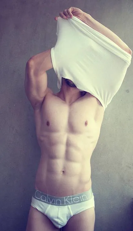 Portrait sensuel d'un homme
